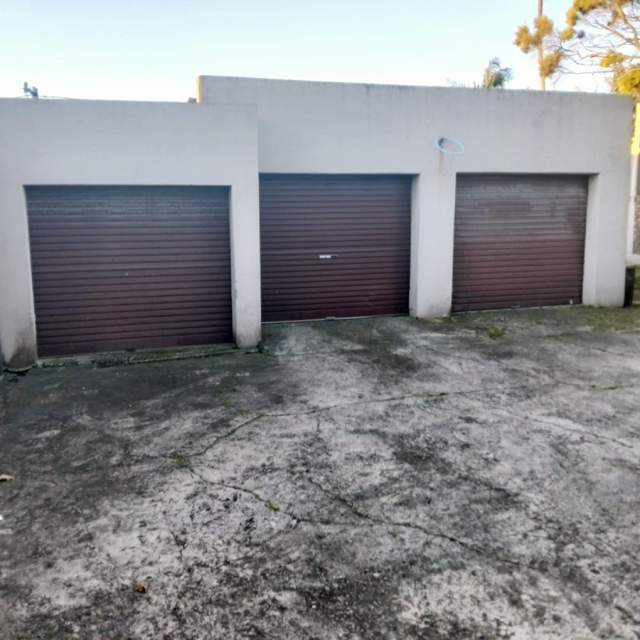 5 Bedroom Property for Sale in Greenfields Eastern Cape